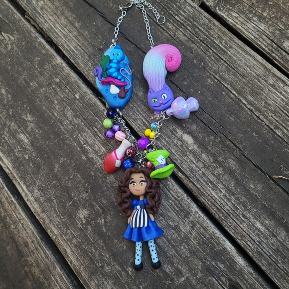 🫐Alice 🍇 in Wonderland 🍄 Necklace🥀 - Picture 6 of 6